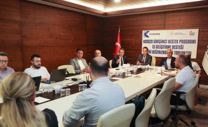 Projeler sunuldu, jüri üyeleri değerlendirdi