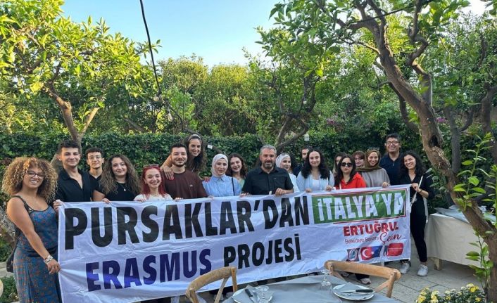 Pursaklar Belediye Başkanı Çetin, İtalya’da eğitim gören gençleri ziyaret etti