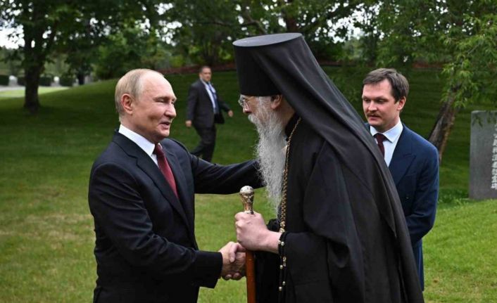 Putin’den Alaska’daki Sovyet mezarlarına ziyaret