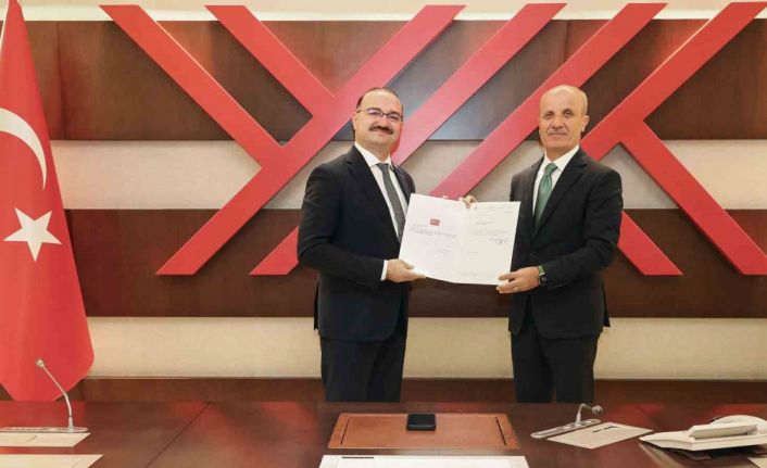 Rektör Hacımüftüoğlu’ndan YÖK Başkanı Özvar’ın ikinci dönemi için tebrik mesajı