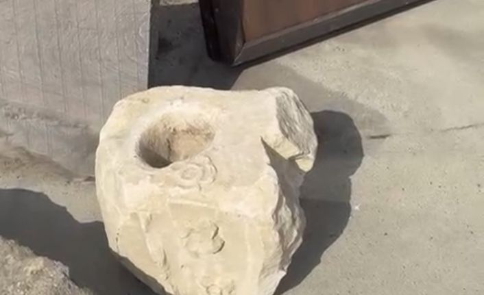 Restorasyon uzmanı 300 yıllık ahşap malzemelerin satışına kıyamadı