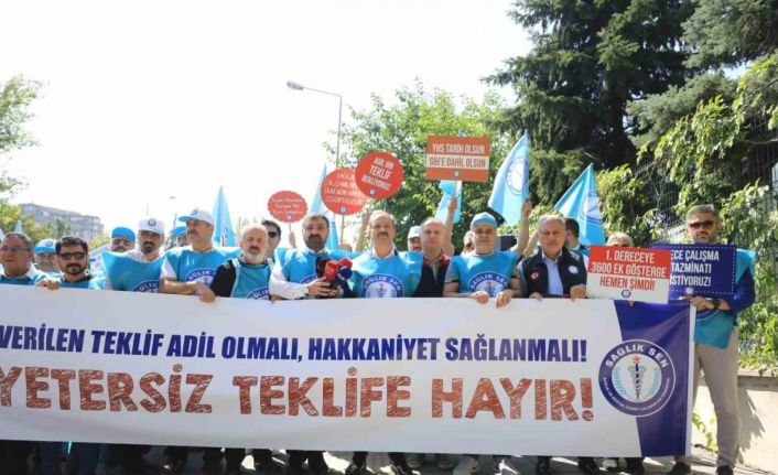 Sağlık-Sen’den oturma eylemi