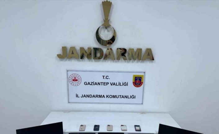 Sahte belge düzenleyerek turizm sektöründe faaliyet gösteren çeteye operasyon: 3 gözaltı