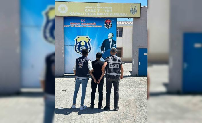 Sahte kimlikle Gürcistan’a kaçacaktı Kars’ta yakalandı