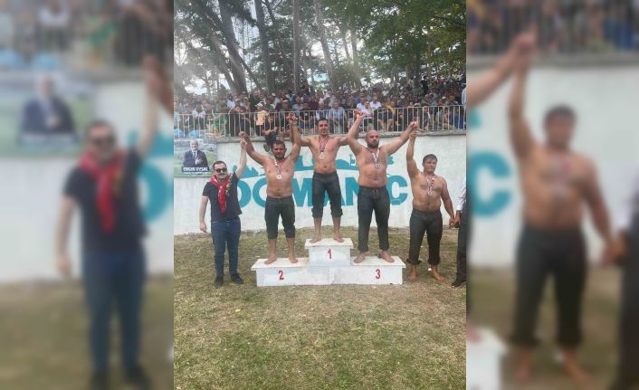 Sakarya Büyükşehir’in pehlivanı Kütahya’da kürsüye çıktı