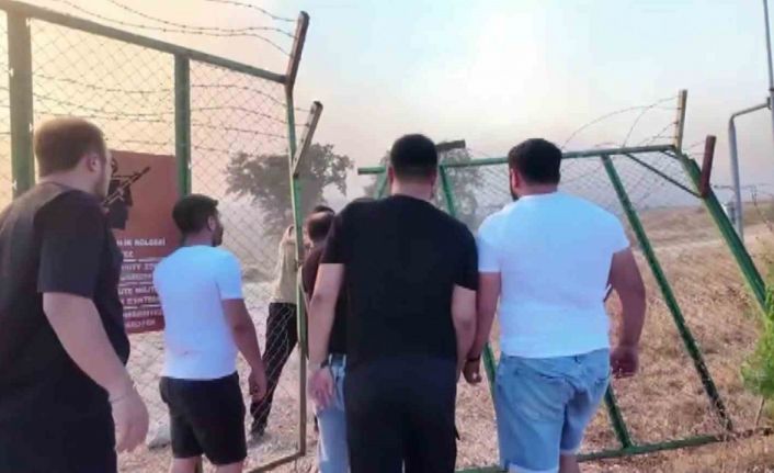 Sakarya’da ağaçlık alanda çıkan yangın askeriyenin mühimmat alanına sıçradı