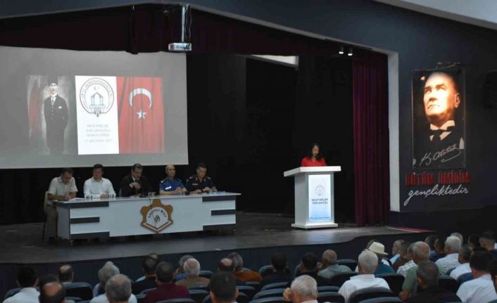 Salihli Kaymakamı Güldoğan, muhtarlarla buluştu