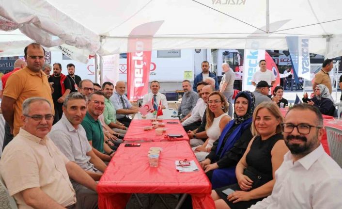 Samsun İl Sağlık Müdürlüğü yöneticilerinden Kızılay’ın kampanyasına destek