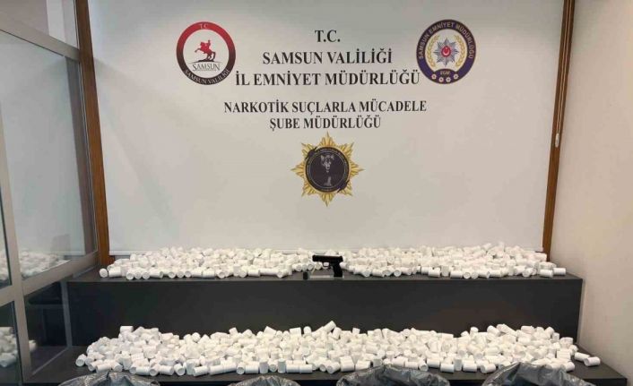 Samsun polisi dijital takiple 171 bin 824 adet sentetik ecza ele geçirdi: 5 gözaltı