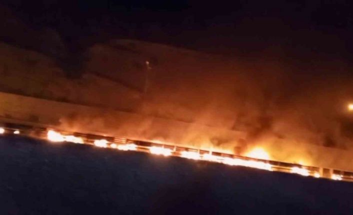 Samsun’da seyir halindeyken yanan tır ortalığı savaş alanına çevirdi: 1 yaralı