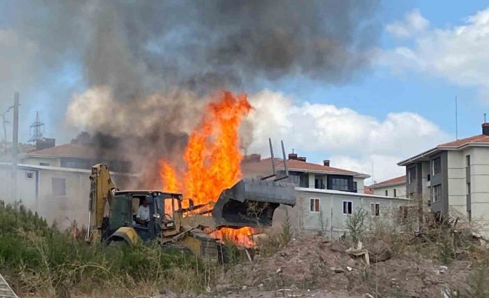 Şantiyede çıkan yangın korkuttu