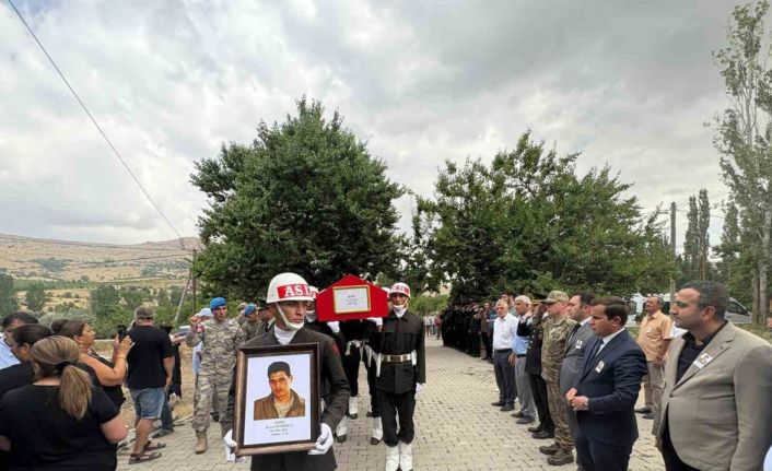 Şehit Kemal Demirbaş’ın naaşı 26 yıl sonra aile mezarlığına nakledildi