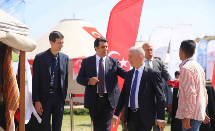 Şehitkamil Belediyesi Ahlat’ta yerini aldı