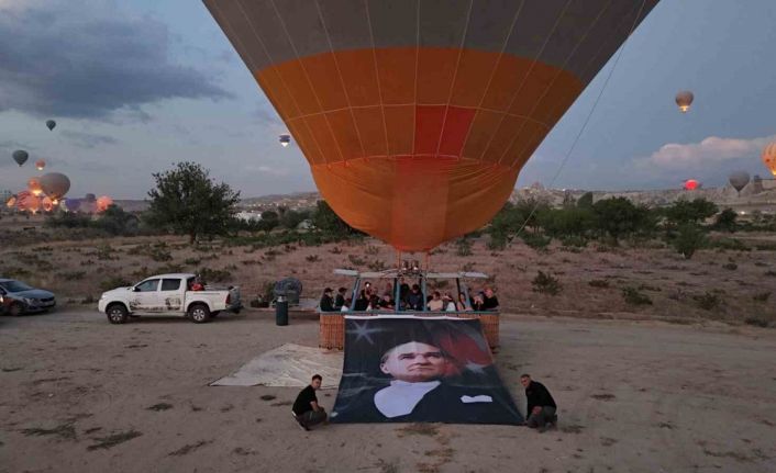 Sıcak hava balonları 30 Ağustos Zafer Bayramı için havalandı