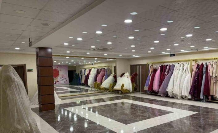 Siirt Belediyesi’nden evlenen çiftlere ücretsiz gelinlik ve danışmanlık hizmeti