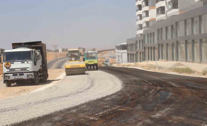 Siirt’te asfalt çalışmaları tüm hızıyla sürüyor