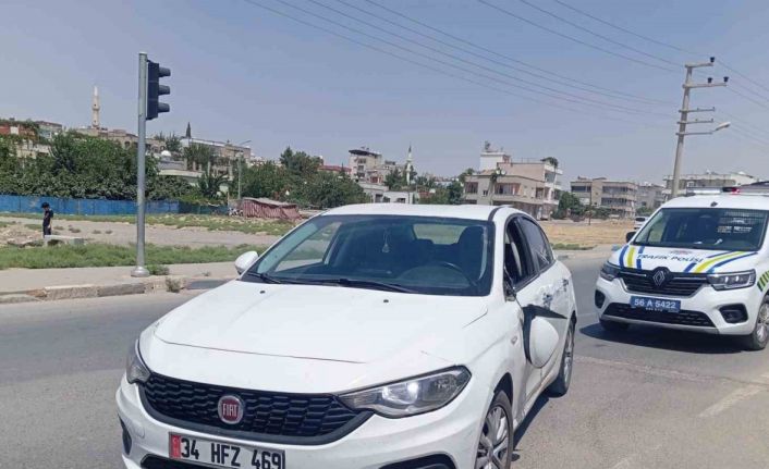 Siirt’te otomobil ile motokurye çarpıştı: 1 yaralı