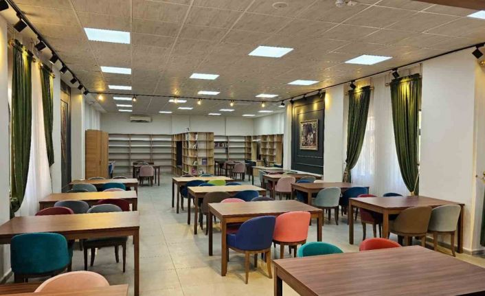 Siirt’te Tarım Ağaç Müzesi, kütüphanesini öğrencilere açtı