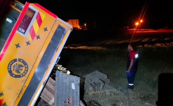 Siirt’te vinç devrildi 1 kişi yaralandı