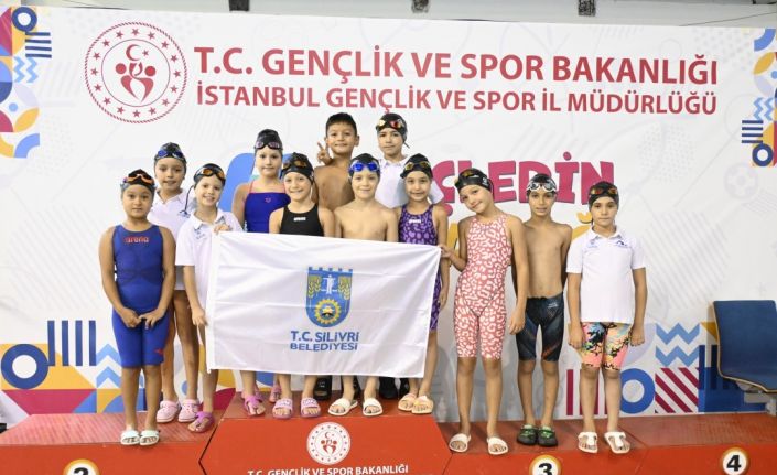 Silivri Belediyesi Spor Kulübü Yüzme Takımı, İstanbul’da 20 madalya kazandı
