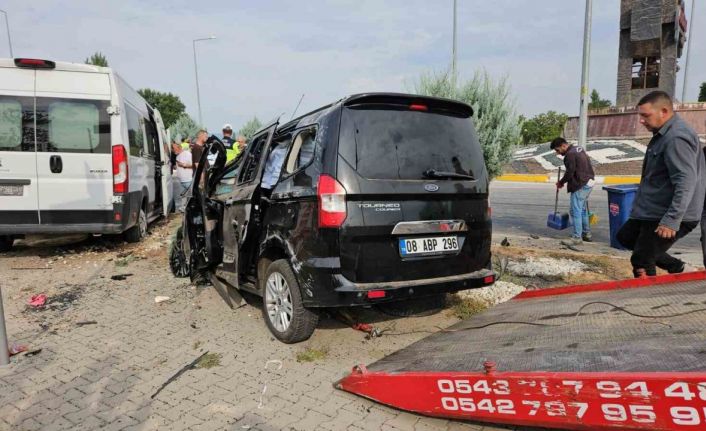 Sındırgı’da trafik kazası: 4 yaralı