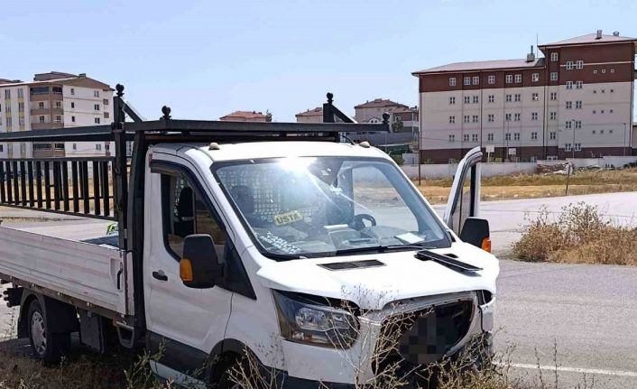 Sivas’ta kamyonet ile otomobil çarpıştı: 3’ü çocuk 6 yaralı