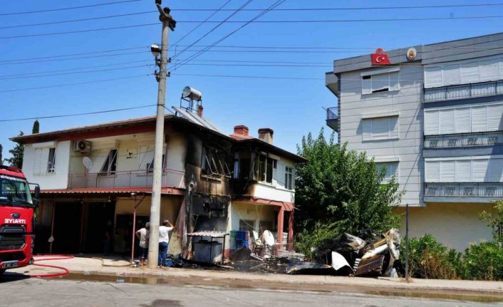 Soğuk hava deposunda korkutan yangın