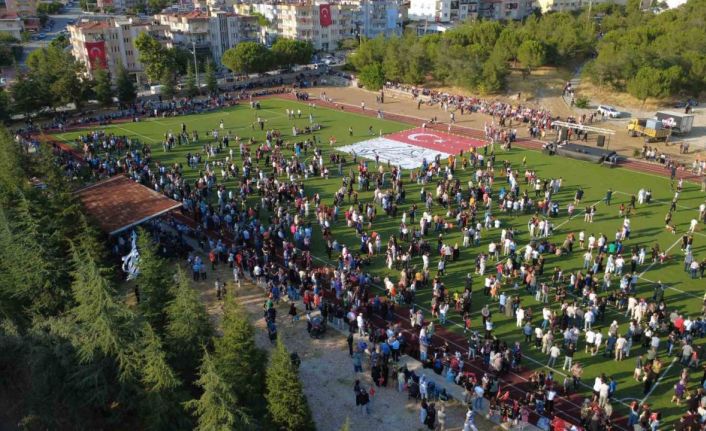 SOLOTÜRK’ten Demirci’de muhteşem gösteri