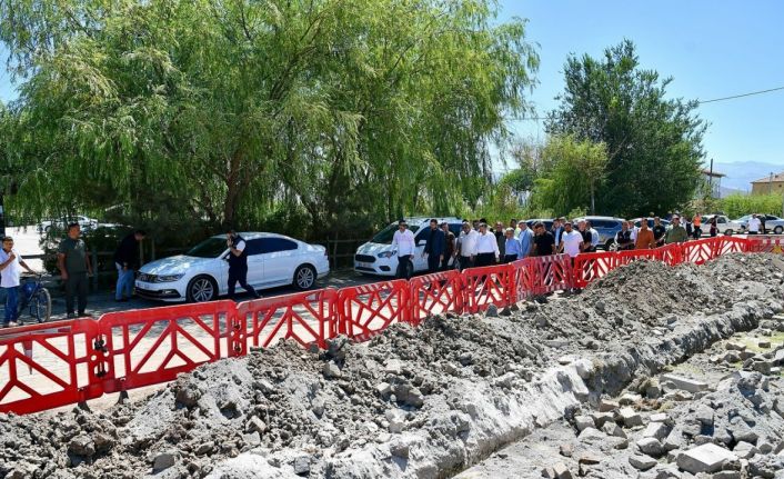 Sultan Sazlığı’nda can suyu çalışmaları hızlandı