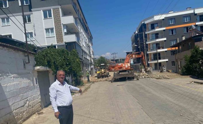 Sultanhisar’da 5 bin metrekarelik parke taşı çalışması sürüyor