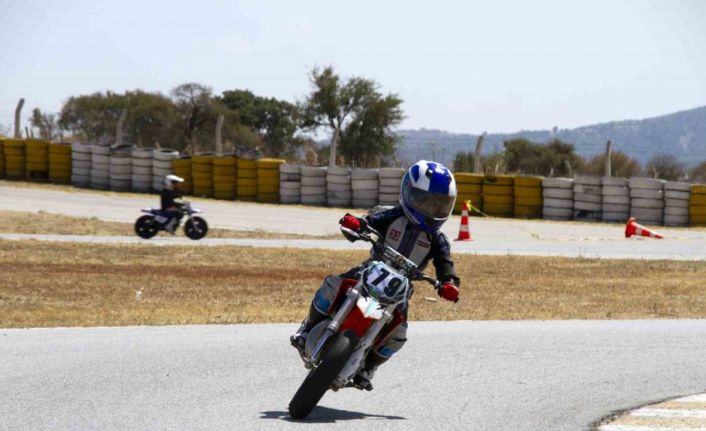 Süpermoto Şampiyonası’nın 3. Ayak Yarışları Uşak’ta başladı