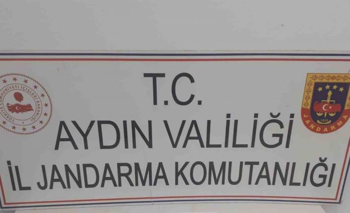 Şüpheli araçtan uyuşturucu çıktı