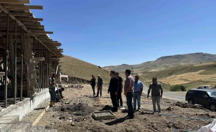 Susuz Kaymakamı hem köyleri tanıyor, hem sorunları çözüyor