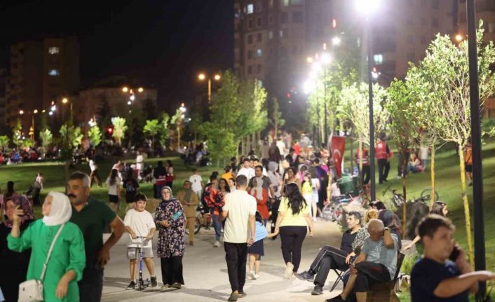 Talas Millet Bahçesi’nde yazlık sinema keyfi