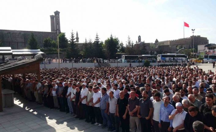 Taner Şancı ve Zafer Lömenler son yolculuğuna dualarla uğurlandı