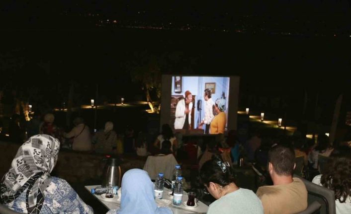 Tarihi kalede "Neşeli Günler"