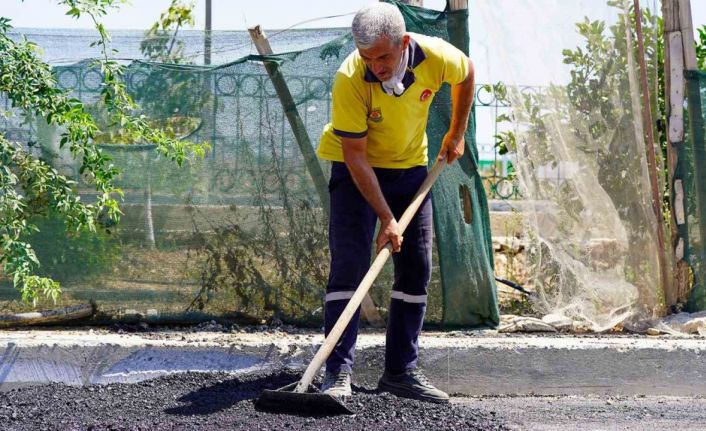 Tarsus’ta 9 mahallede asfalt yama çalışması tamamlandı