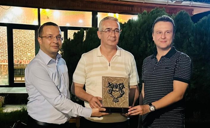 Tayini çıkan 14 yıllık kurucu başhekime veda programı