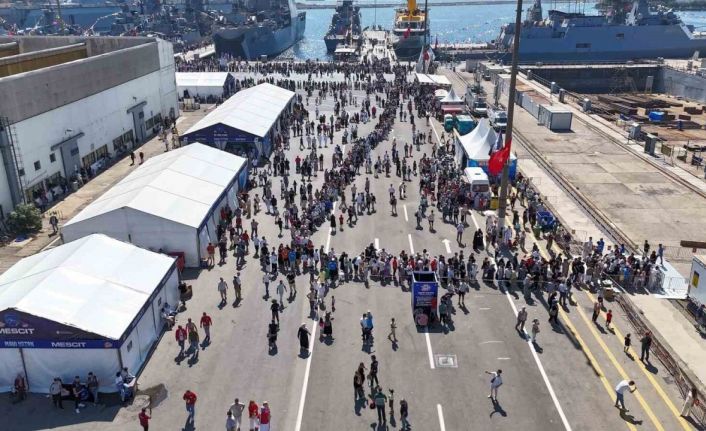TCG Anadolu, TEKNOFEST’in ilgi odağı oldu