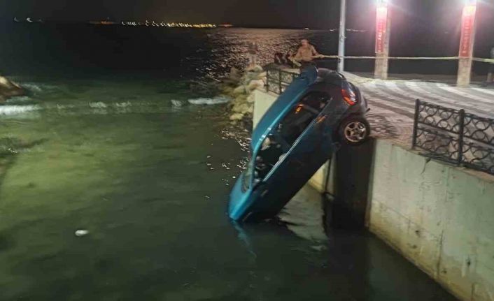Tekirdağ’da otomobil su kanalında asılı kaldı: 1 yaralı