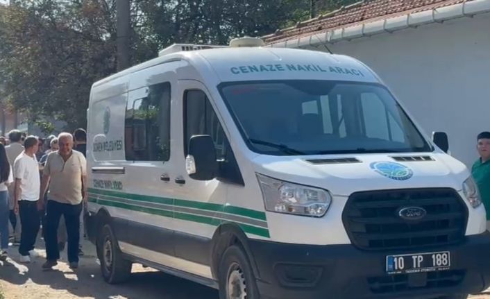 Teksüt fabrikası yangınında hayatını kaybeden Ahmet İzmirli toprağa verildi