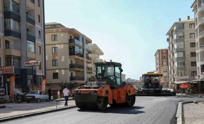 Terzioğlu Caddesi’nde asfalt serimi başladı