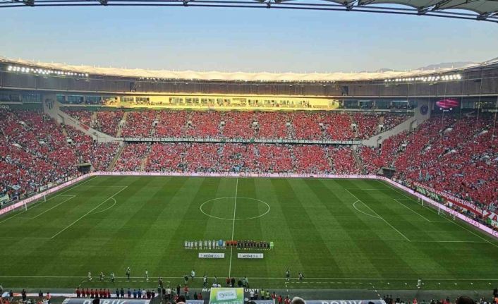 TFF 2. Lig: Bursaspor: 2 - 1461 Trabzon FK: 0