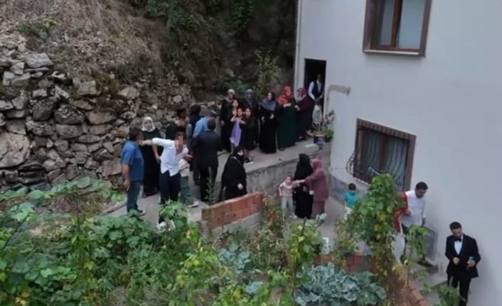 Trabzon’da kana bulanan gelin alma merasimindeki silah atma anları böyle görüntülendi