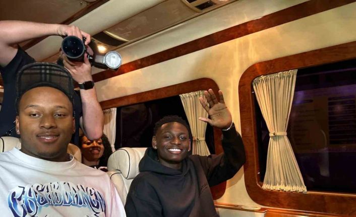 Trabzonspor’un yeni transferi Kazeem Olaigbe Trabzon geldi