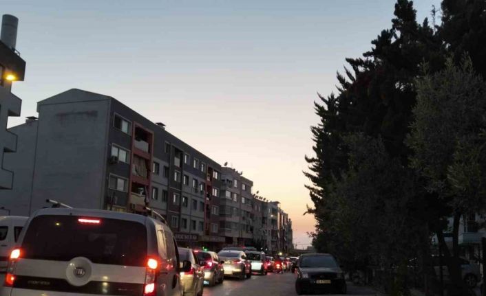 Trafik yoğunluğundan Kuşadası da nasibini aldı