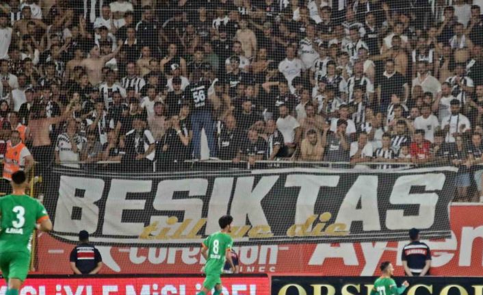 Trendyol Süper Lig: Corendon Alanyaspor: 1 - Beşiktaş 0 (İlk yarı)