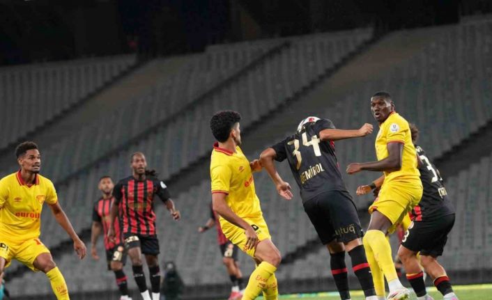 Trendyol Süper Lig: Fatih Karagümrük: 0 - Göztepe: 2 (Maç sonucu)