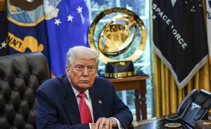 Trump, posta yoluyla ve oy makinasından oy kullanımına savaş açtı