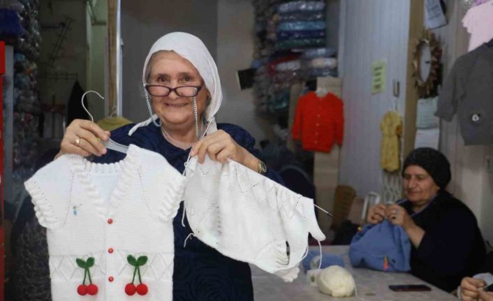 Tuhafiyeci el işi atölyesine dönüştü, kadınlar ev ekonomisine destek olmaya başladı